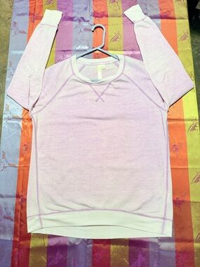 GreenTea Lavender and White Pullover Tee